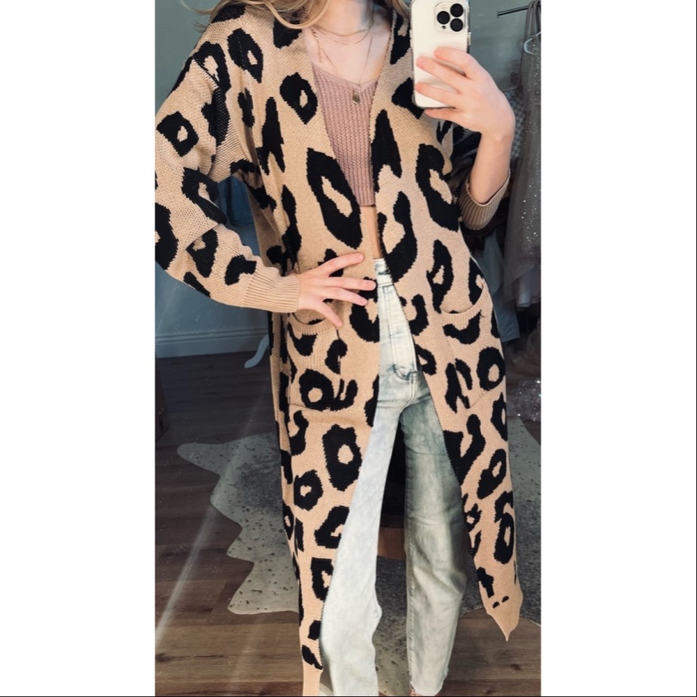 Angashion Leopard Print Cardigan